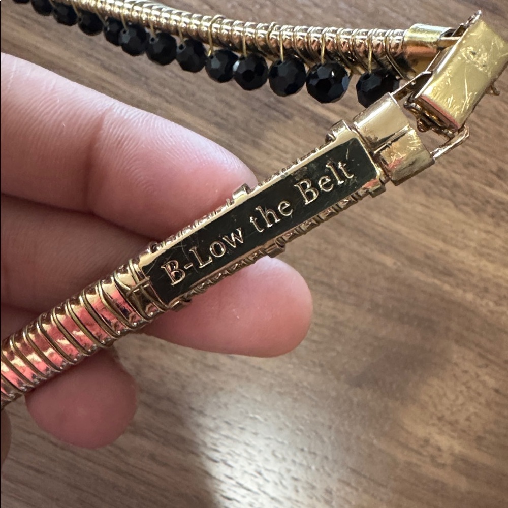 B low the belt belt - Picture 3 of 5